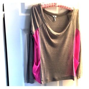 Splendid light weight shirt:sweater